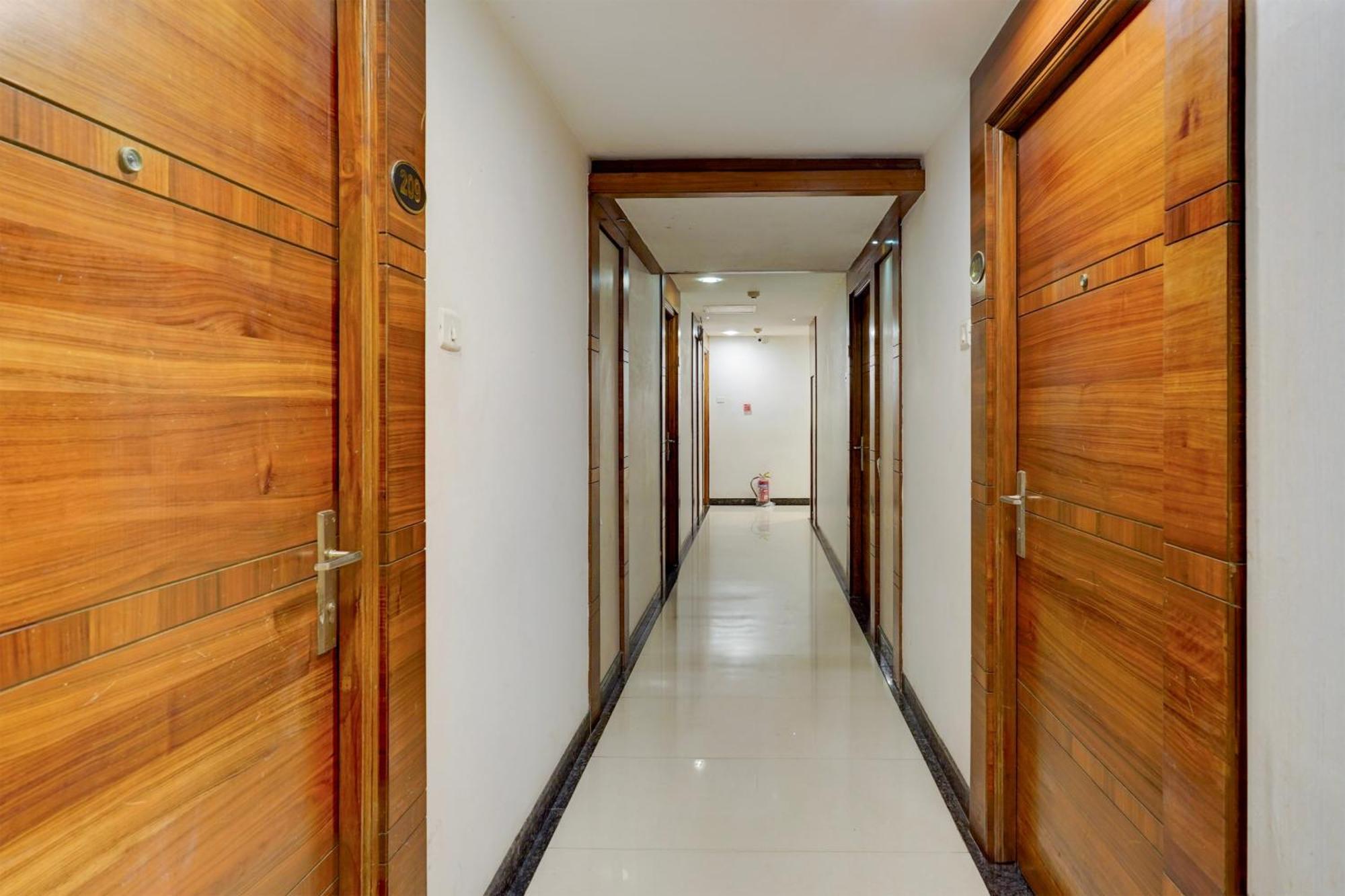Super Townhouse Arcot Road Near Kauvery Hospital Madrás Exterior foto